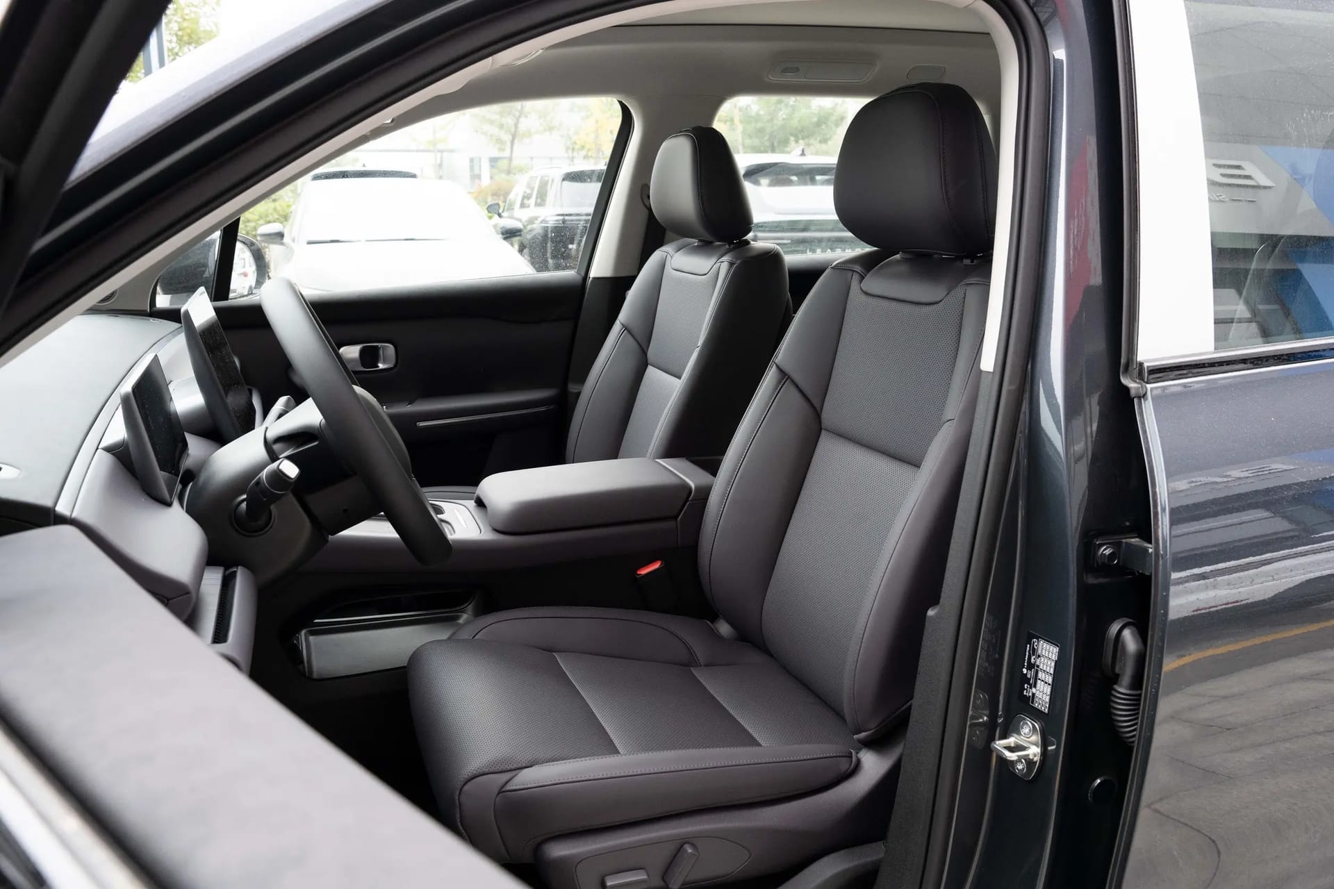 2025 Leapmotor C16 Image 3